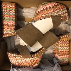 Women’s platform sandals